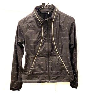 Women’s Athleta running jacket - black and white
